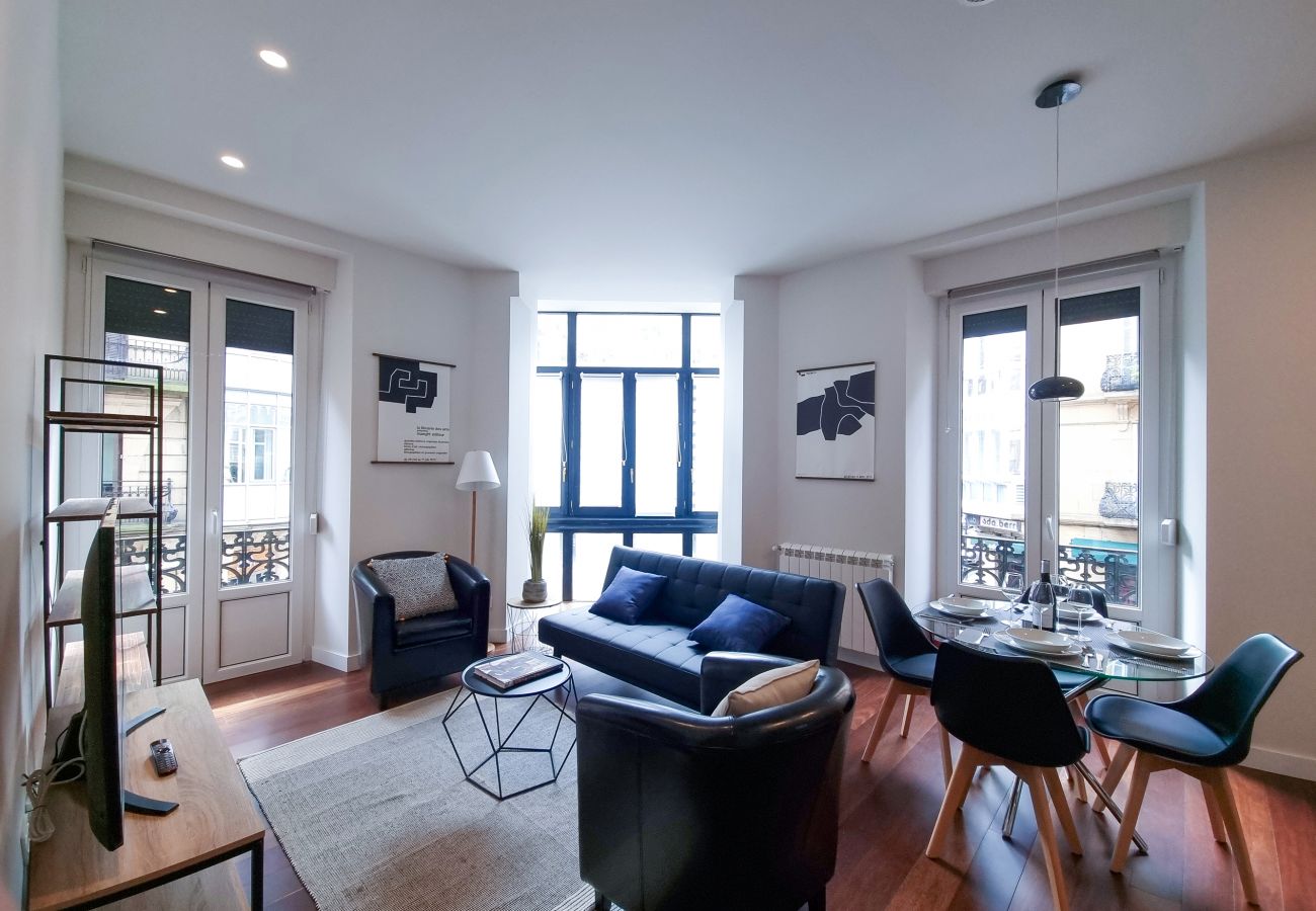 Apartment in San Sebastián - Chillida Larramendi