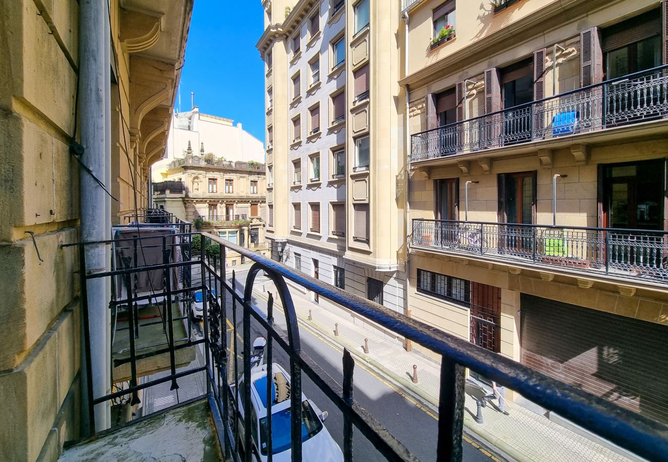 Apartment in San Sebastián - San Bartolome Bay